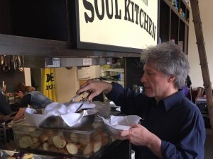 Jon Bon Jovi hap restorante 